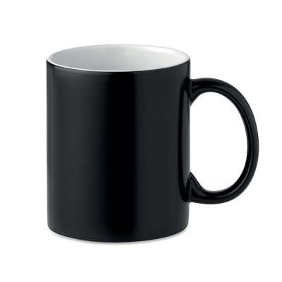 Ceramic mug ● with a sublimation coating ● mug changes colour to your personalized printing ● by pouring (at least) 50°C liquid into the mug.